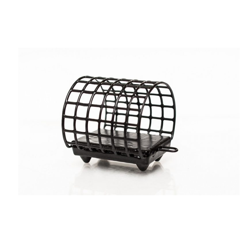 Hranilica-sa-kramponima-1-768×513